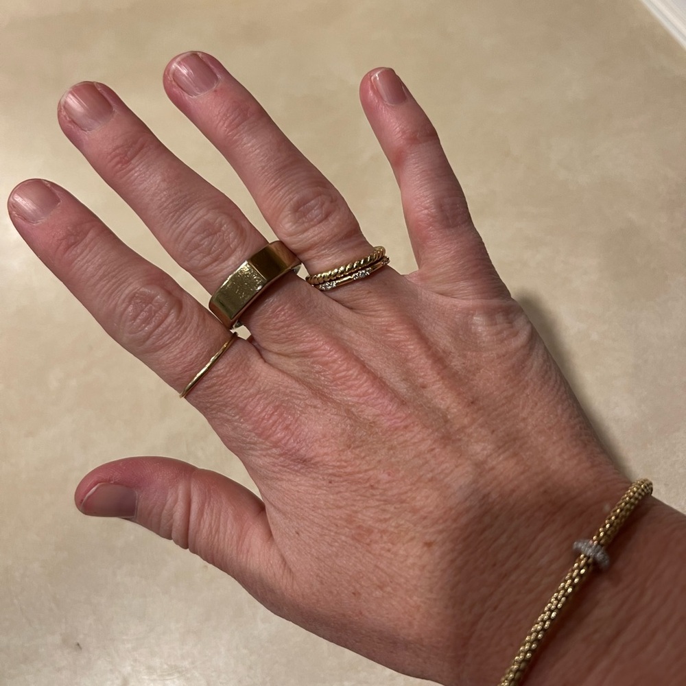 Oura ring gen 3 gold size 8
